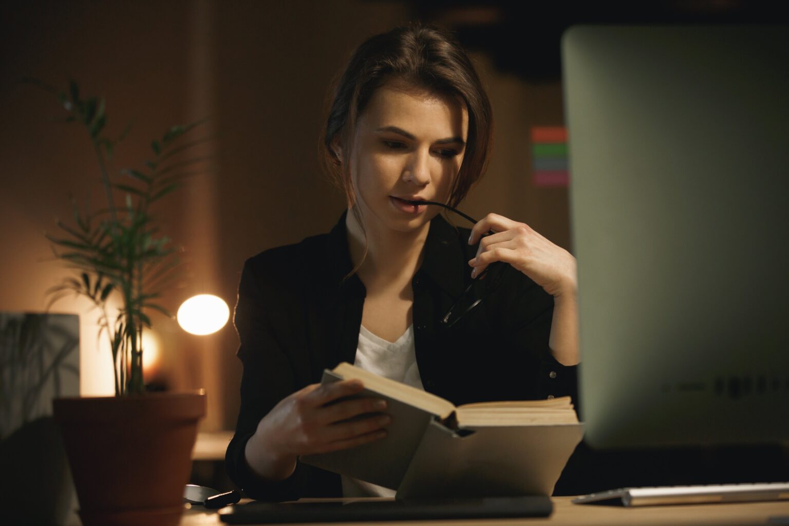 Using a clairvoyant reading to navigate career and financial paths